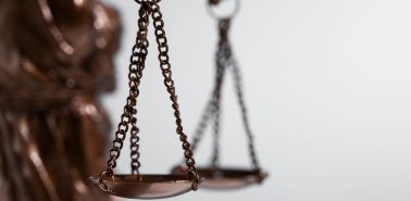 natureza-morta-com-a-balanca-da-justica